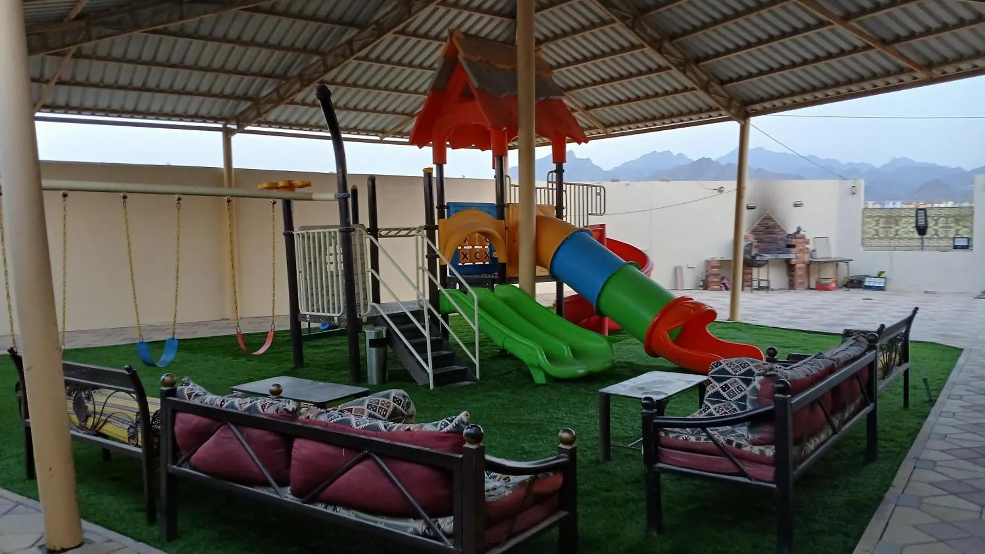Mount Hut Villa Dubai